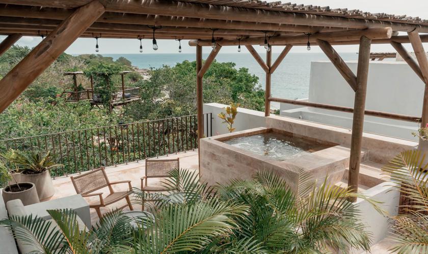 Sundeck village Hotel Makani Luxury Wanderlust Cartagena