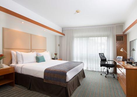 HABITACIÓN EJECUTIVA CAMA KING Sonesta Hotel El Olivar Lima HABITACIÓN EJECUTIVA CAMA KING Sonesta Hotel El Olivar Lima