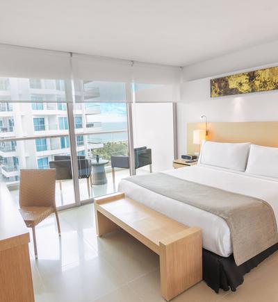 Habitación estándar cama matrimonial Sonesta Hotel Cartagena