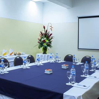SALÓN DE REUNIONES Sonesta Hotel Posadas del Inca Puno Puno SALÓN DE REUNIONES Sonesta Hotel Posadas del Inca Puno Puno