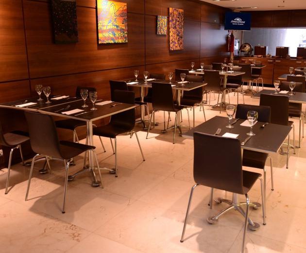 Restaurante y cocktail bar los aliños Howard Johnson & Suites Córdoba 