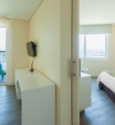 Junior suite con cama king vista al mar GHL Hotel Relax Corales de Indias Cartagena