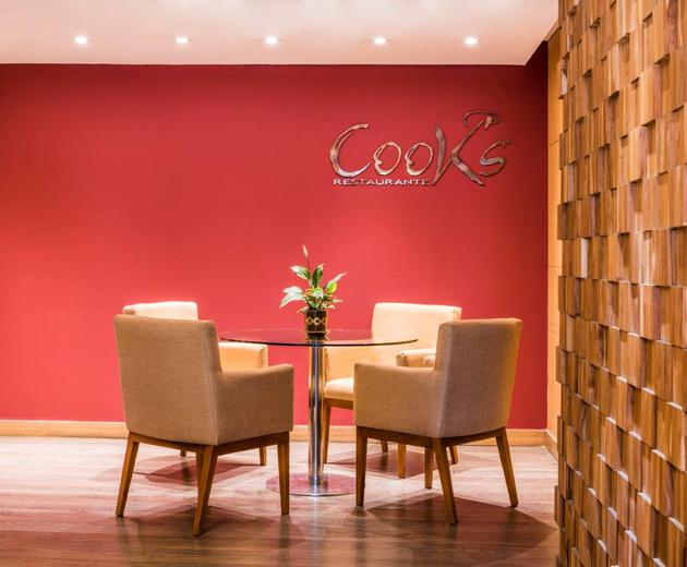 Cook’s peruvian food Sonesta Hotel Bogotá