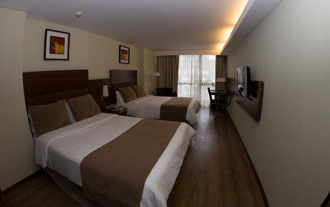 HABITACIÓN SUPERIOR TWIN Howard Johnson Hotel & Suites Córdoba HABITACIÓN SUPERIOR TWIN Howard Johnson Hotel & Suites Córdoba