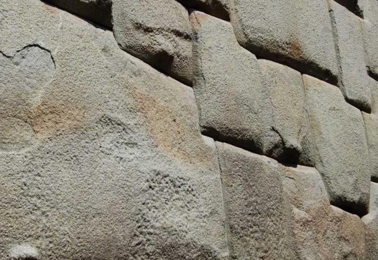 Piedra de los 12 ángulos Sonesta Cusco