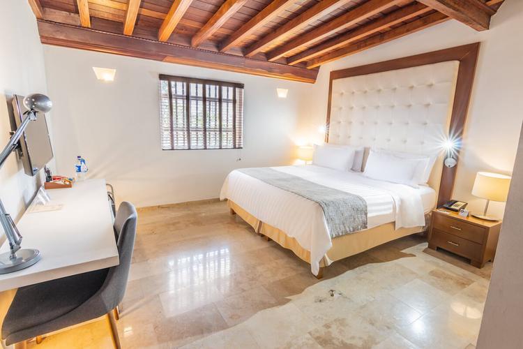 Colonial classic room hotel ghl collection armería real cartagena Colonial classic room hotel ghl collection armería real cartagena