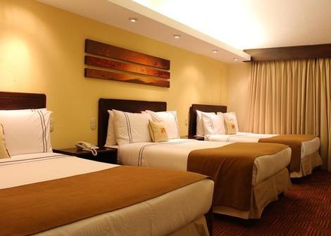 Habitación Triple Estándar Sonesta Hotel Posadas del Inca Puno Puno Habitación Triple Estándar Sonesta Hotel Posadas del Inca Puno Puno