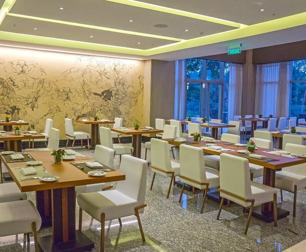 Restaurante mangle Hotel Radisson Guayaquil