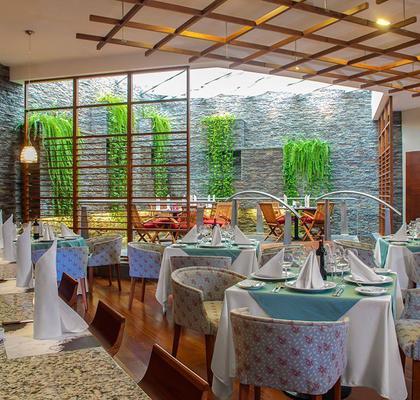 Restaurante La Fuente Sushi & Grill GHL Hoteles