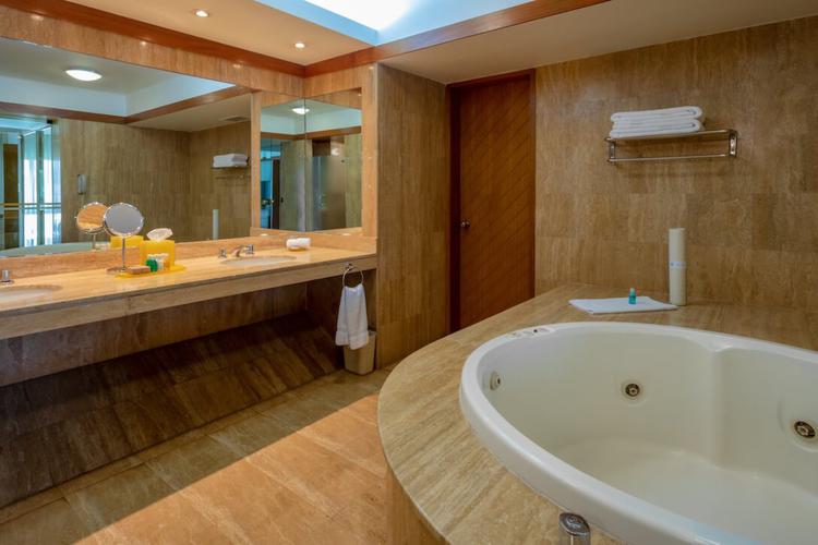 Suite cama king sonesta hotel el olivar lima Suite cama king sonesta hotel el olivar lima