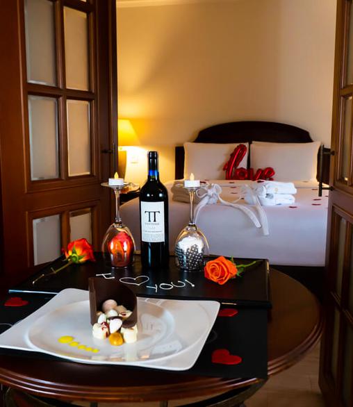  ROMANTIC PLAN WITH DINNER GHL Hoteles