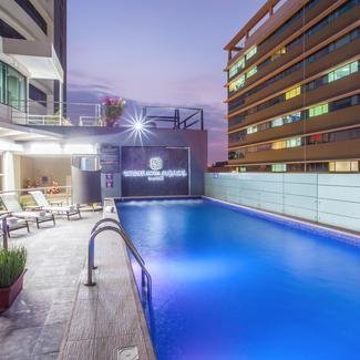 PISCINA AL AIRE LIBRE