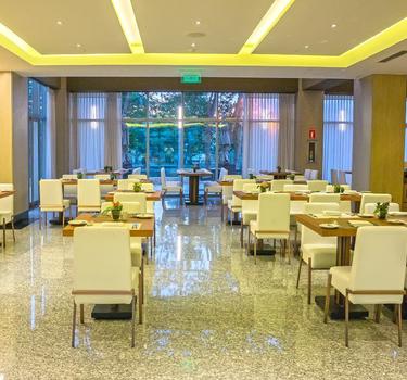 Restaurante mangle Sheraton Guayaquil Hotel