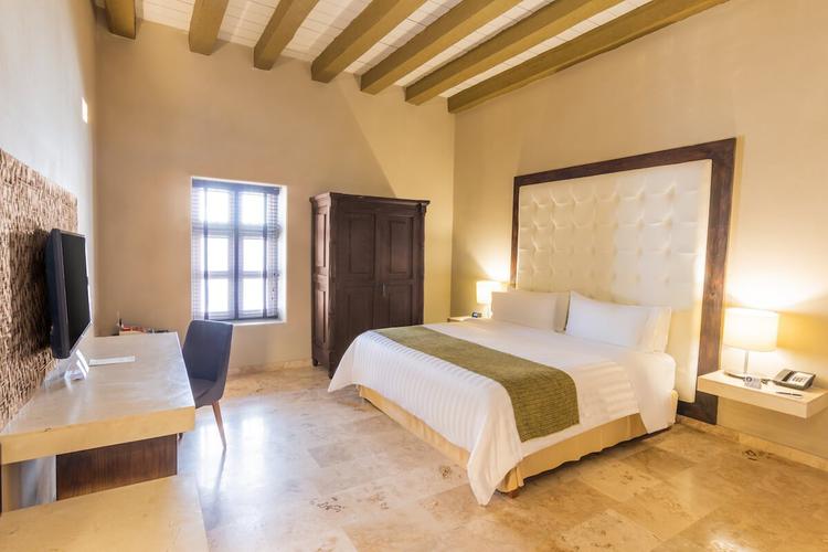 Colonial classic room hotel ghl collection armería real cartagena Colonial classic room hotel ghl collection armería real cartagena