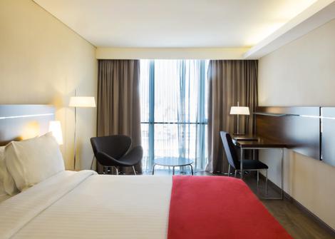 HABITACIÓN SUPERIOR KING Howard Johnson La Cañada Hotel & Suites Córdoba HABITACIÓN SUPERIOR KING Howard Johnson La Cañada Hotel & Suites Córdoba