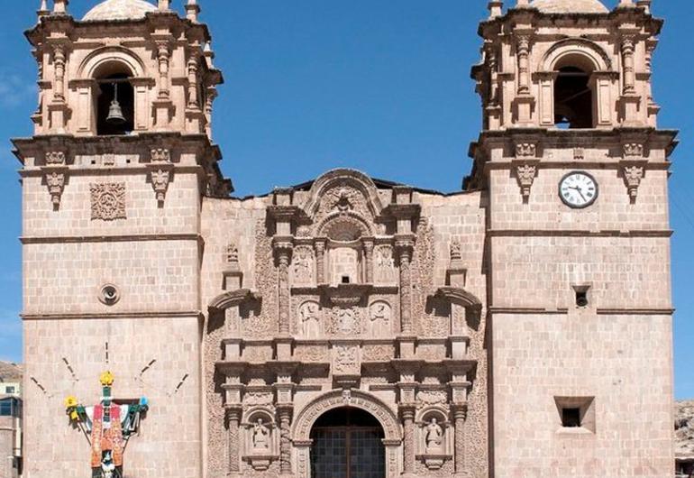 Catedral de puno  GHL Lago Titicaca Puno