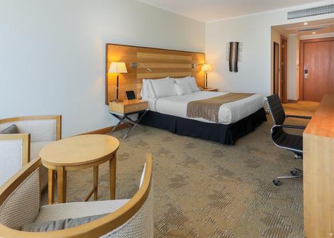 HABITACIÓN EJECUTIVA KING Sonesta Hotel Osorno Osorno HABITACIÓN EJECUTIVA KING Sonesta Hotel Osorno Osorno