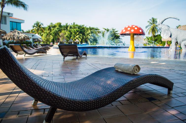 Zona piscina GHL Hotel Relax Costa Azul Santa Marta