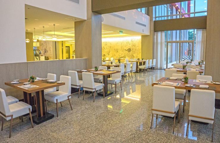 Restaurante mangle Hotel Radisson Guayaquil