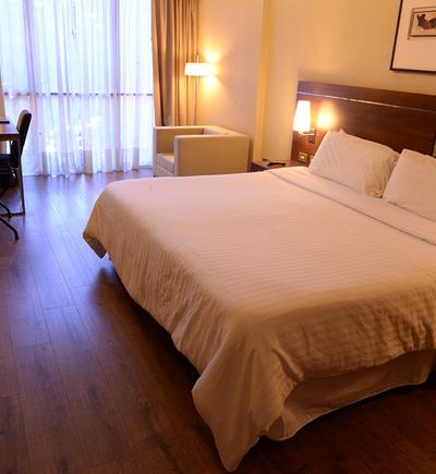 Habitación superior king Howard Johnson & Suites Córdoba Habitación superior king Howard Johnson & Suites Córdoba