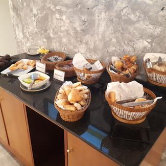 DESAYUNO BUFFET INCLUIDO GHL Hotel Hamilton Bogotá DESAYUNO BUFFET INCLUIDO GHL Hotel Hamilton Bogotá