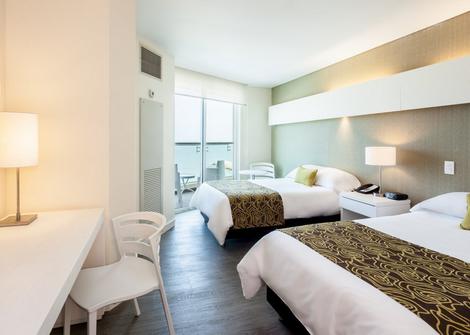 HABITACIÓN ESTÁNDAR DOS CAMAS DOBLES PARA DISCAPACITADOS VISTA AL MAR GHL Hotel Relax Corales de Indias Cartagena de Indias HABITACIÓN ESTÁNDAR DOS CAMAS DOBLES PARA DISCAPACITADOS VISTA AL MAR GHL Hotel Relax Corales de Indias Cartagena de Indias
