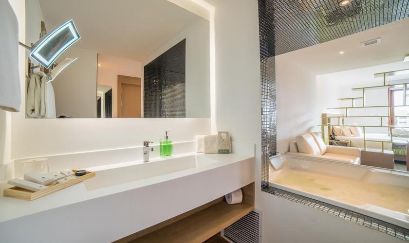Junior suite con jacuzzi Biohotel Organic Suites Bogotá Junior suite con jacuzzi Biohotel Organic Suites Bogotá